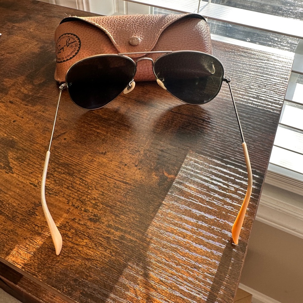Ray-Ban Polarized Purple Lenses Aviators - Picture 3 of 6
